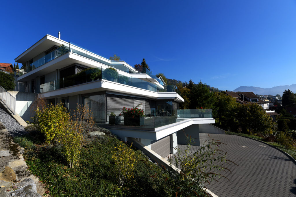 Terrassenhaus_Birkenhalde-Uetliburg-MO-Architektur-Uznach-Linthgebiet-Ostschweiz_BM_Aussen-3